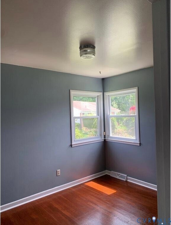 Building Photo - 433 Blackwater Dr