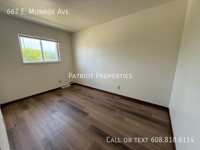 Building Photo - 667 E Monroe Ave