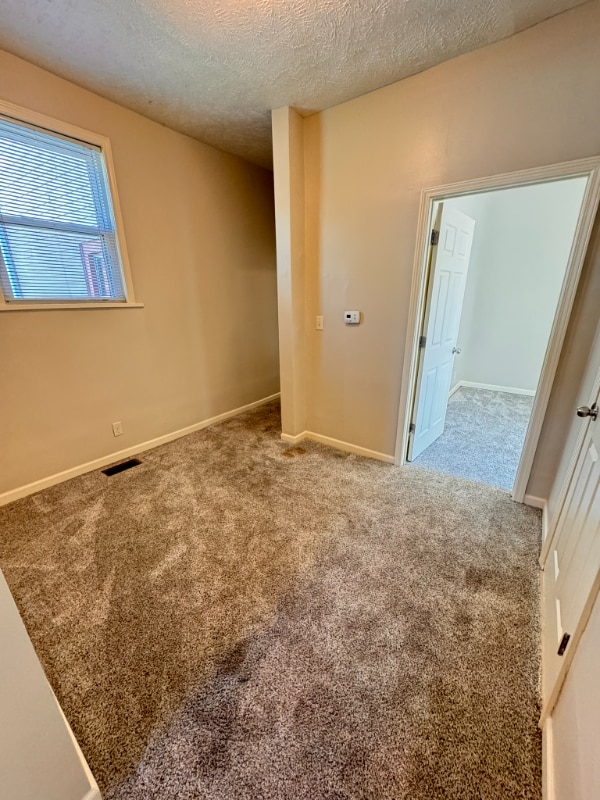 Building Photo - 925 S 14th St