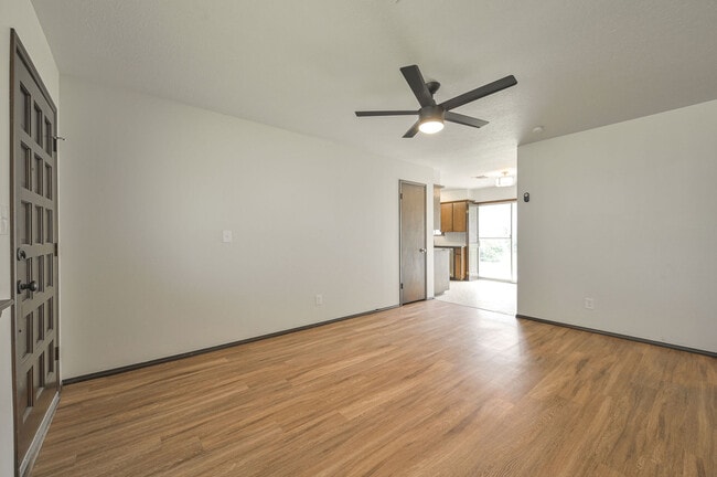 Building Photo - 1401 SW 60th St