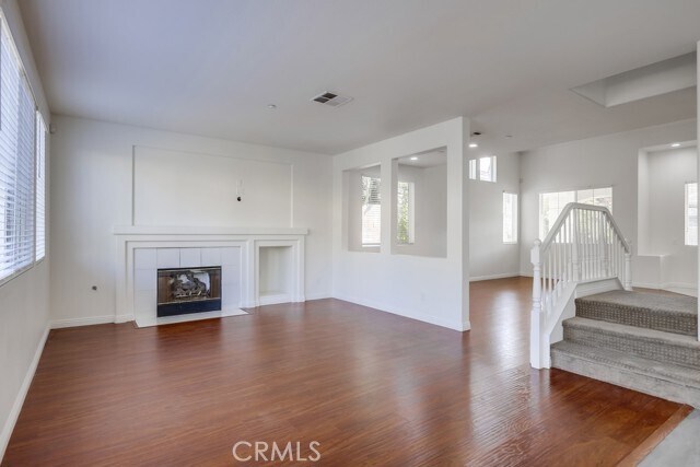 Building Photo - 321 N Riley Ct