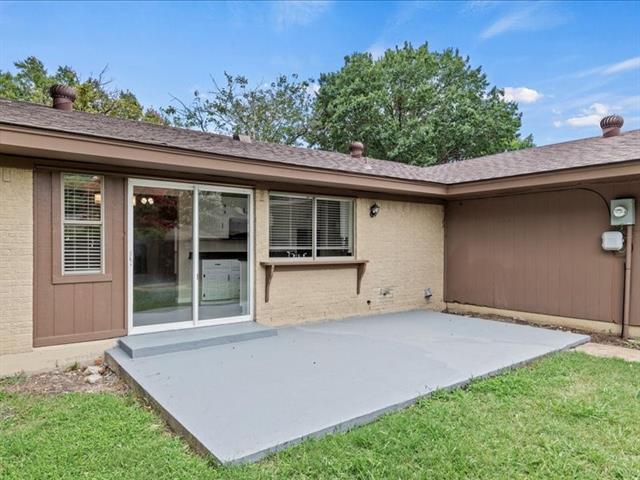 Building Photo - 2709 Leameadow Dr
