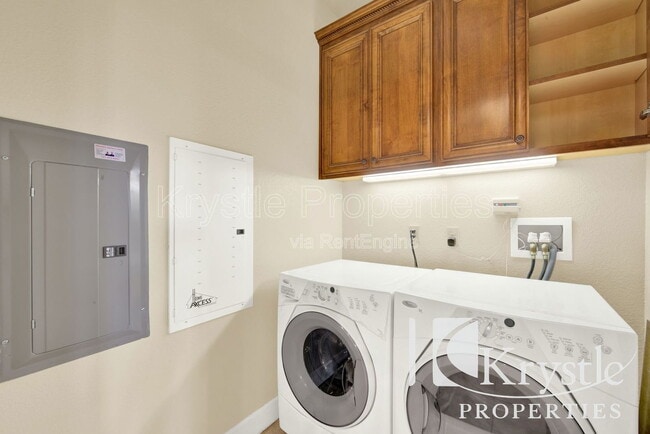 Building Photo - 1128 Waltz Ct