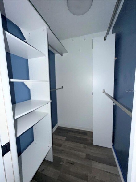 Building Photo - 5920 7th Ave W