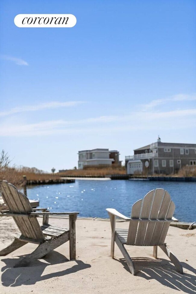 Building Photo - 25 Seatuck Ln