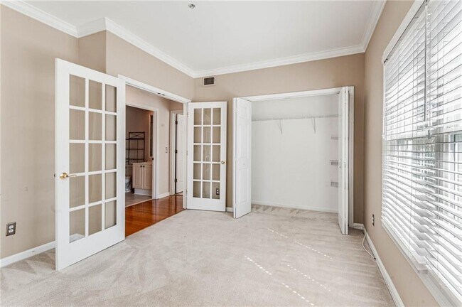 Building Photo - 3636 Habersham Rd NW