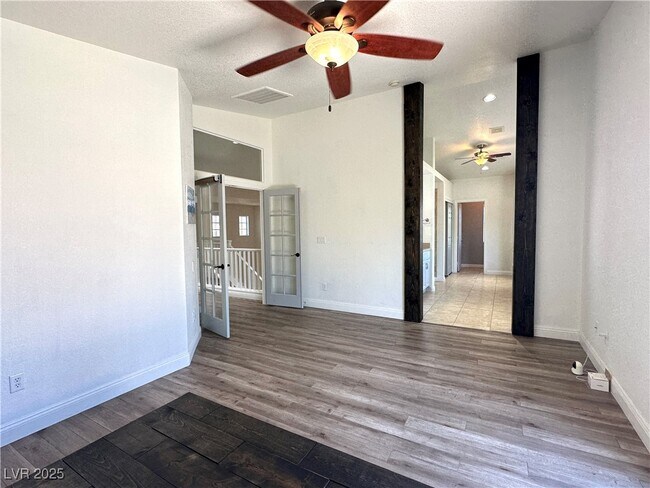 Building Photo - 2434 Amoretti St