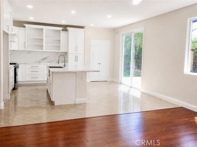 Building Photo - 7350 Legacy