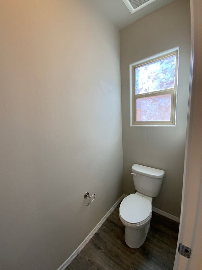 Building Photo - Recent Construction Luxury 4 Bedroom Home Available Near 528 / 550 in Rio Rancho!