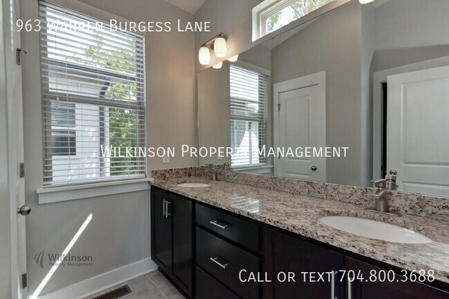 Building Photo - 963 Warren Burgess Ln