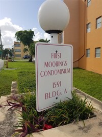 Building Photo - 1591 NE Miami Gardens Dr