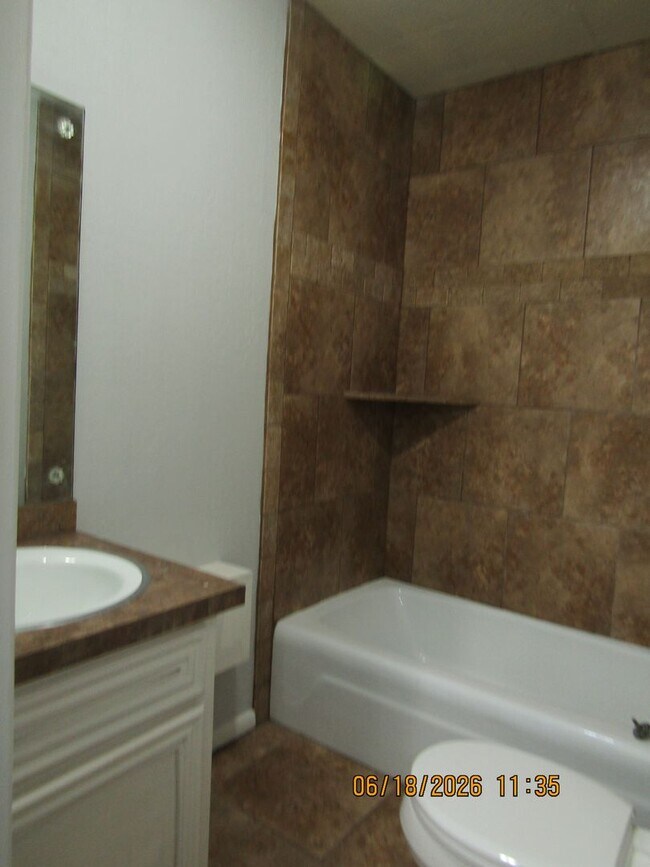 Building Photo - Freshly Painted/New Flooring home located closed to downtown Lawton/Ft. Sill