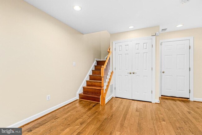 Building Photo - 3836 Elmwood Towne Way