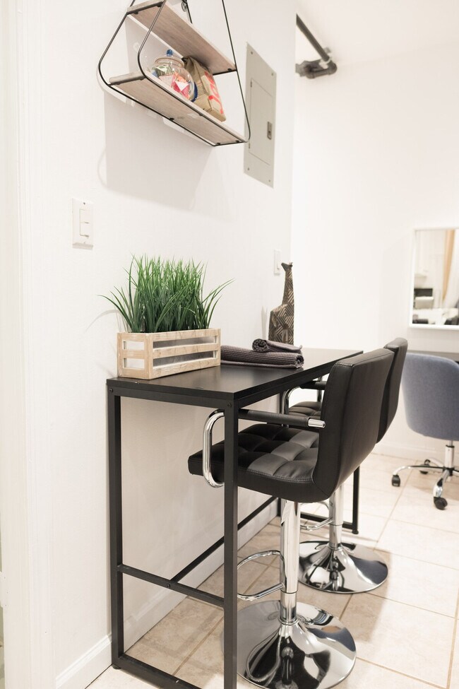 Building Photo - 317 E 75th St