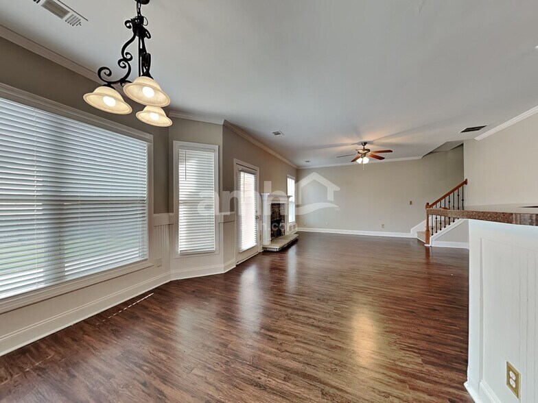 Building Photo - 1421 Still Ridge Ln SE
