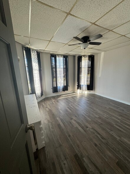 Bedroom - 500 N George St