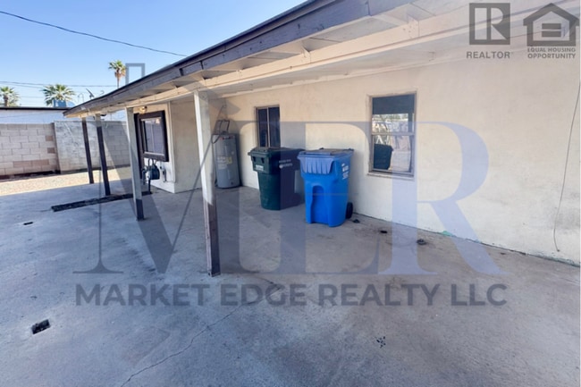 Building Photo - 2Bed/1Bath House 24th St/Thomas Rd! NO CREDIT, NO BACKGROUND, NO RENTAL HISTORY CHECK!