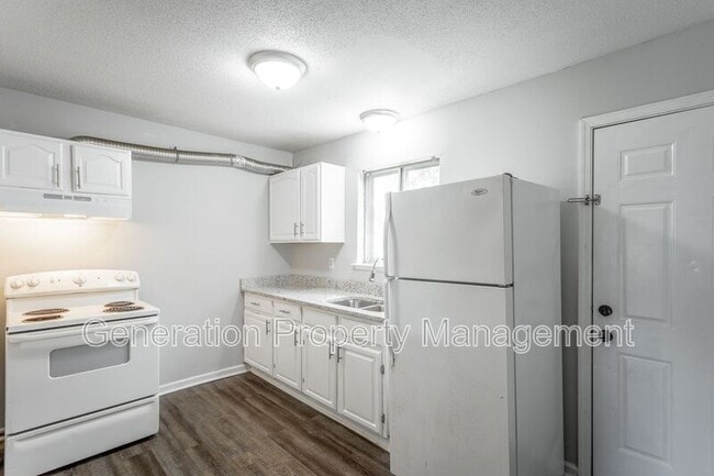 Building Photo - 4405 Delashmitt Rd