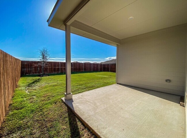 Building Photo - 5400 Gold Pond Dr