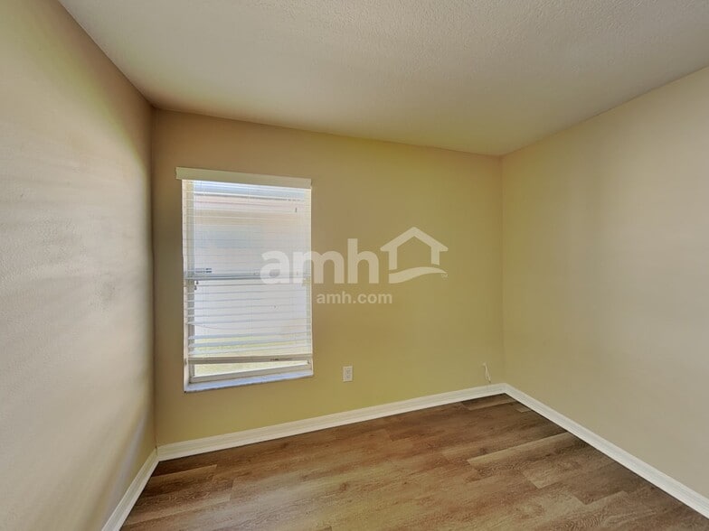 Building Photo - 6765 Waterton Dr