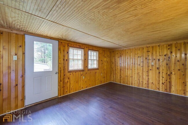 Building Photo - 2907 Oxford Way NW