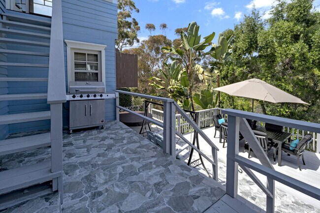 Building Photo - 1072 Johnson Ave