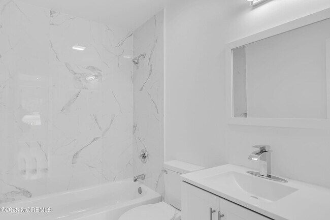 Building Photo - 944 Yellowbank Rd