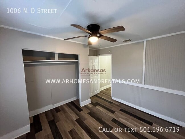 Building Photo - 1006 N. D Street-