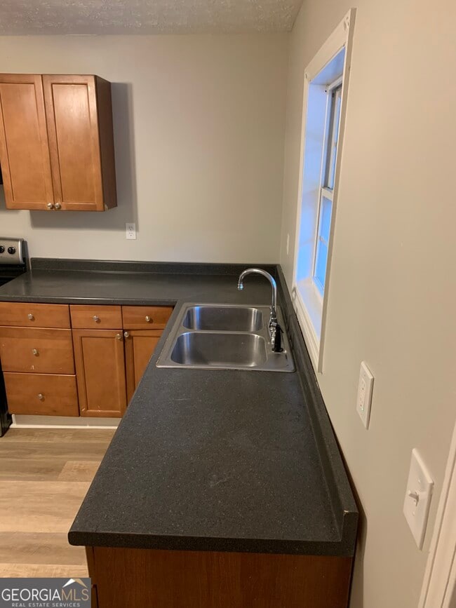 Building Photo - 7181 Puckett St SW