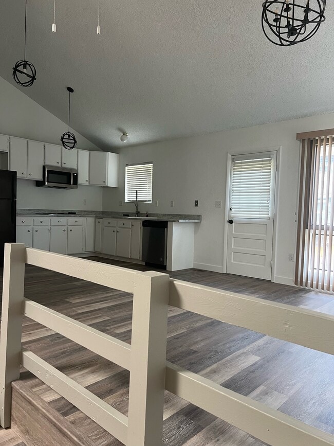 Building Photo - 1147 S Marshall St