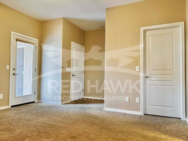 Building Photo - 1090 S Maverick St