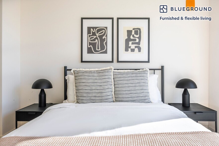 Building Photo - 611 N Virgil Ave