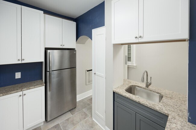 Building Photo - 3416 Glendon Dr