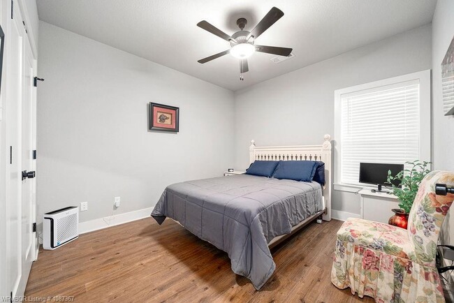 Building Photo - 9512 Shire Valley Ct