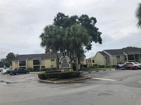 Building Photo - 948 Lake Destiny Rd