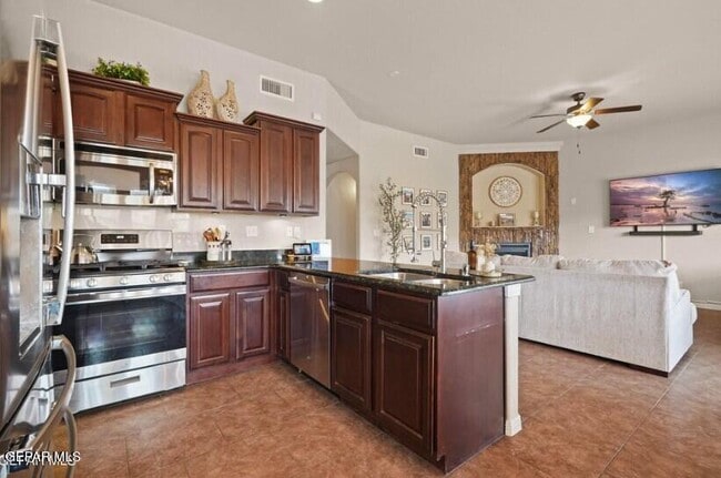 Building Photo - 5416 Pedro Lucero Dr