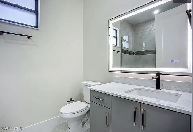 Building Photo - 314 Poplar St