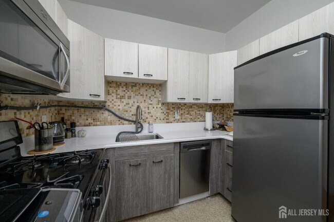 Building Photo - 55 Randolph Pl