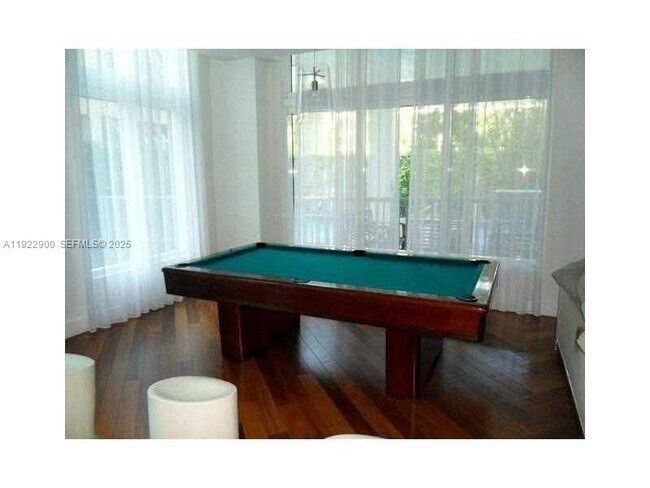 Building Photo - 234 NE 3rd St