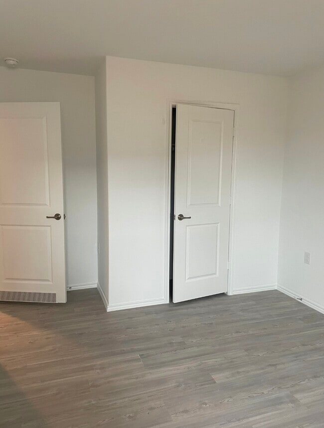 Building Photo - 4535 Glades Wy