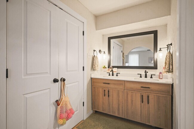 Building Photo - 4302 42nd St