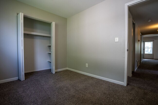 Building Photo - Warren 3 bedroom ranch