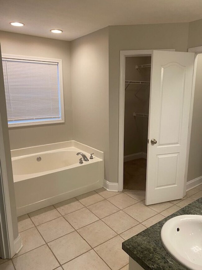 Building Photo - A Great Value and Location in North Columbus