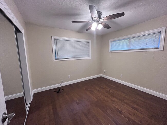 Building Photo - Two Bedroom One Bathroom Home with Two Car Garage