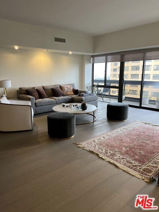 Building Photo - 10445 Wilshire Blvd