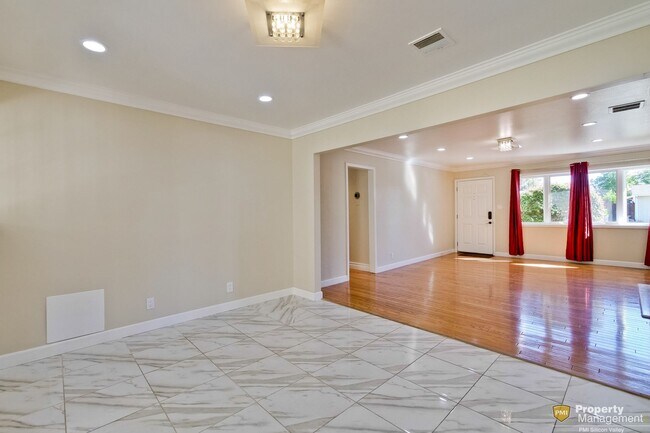 Building Photo - Turnkey Home with Natural Light & Upgrades...