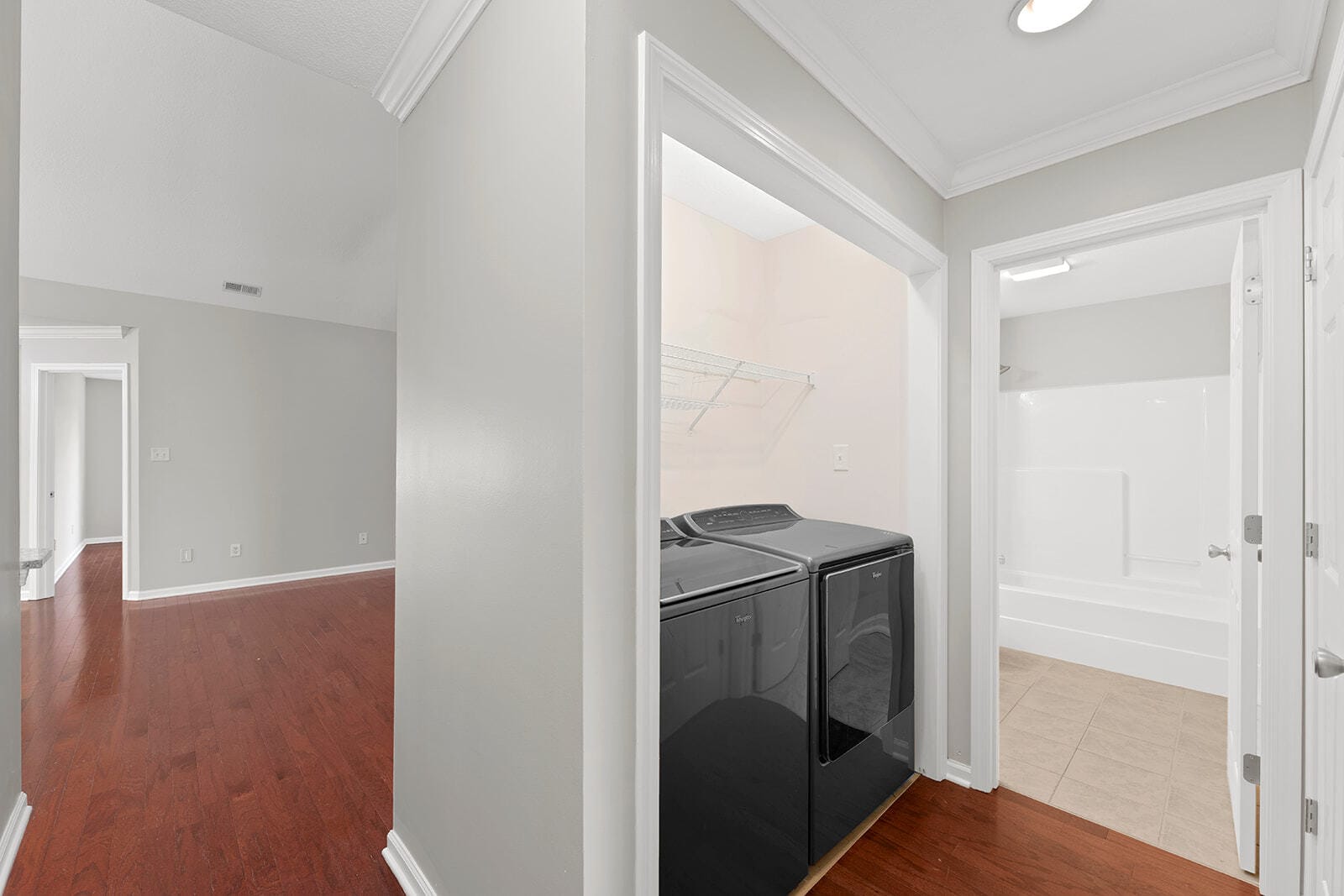 Building Photo - 3504 Oak Villa Way