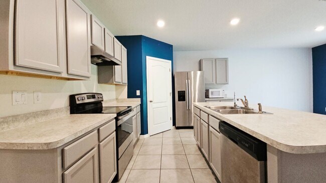 Building Photo - 3639 Scarlet Oak Dr