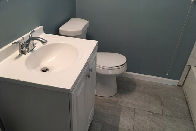 Building Photo - 324 Macedonia Rd SE