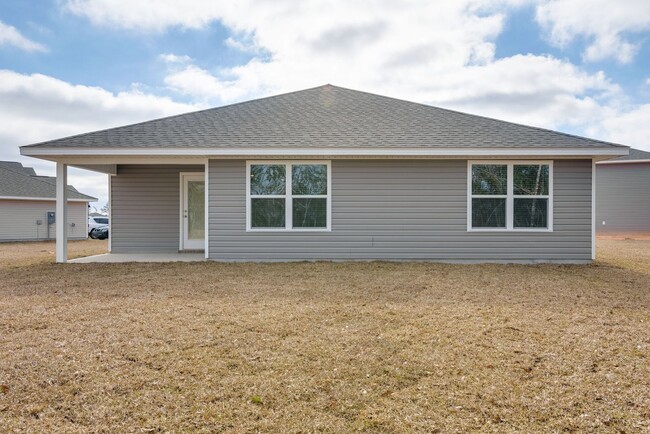 Building Photo - Cul-de-sac home with fully fenced in yard